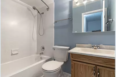 414 Inverrary Lane #414, Deerfield, IL 60015 - Photo 13
