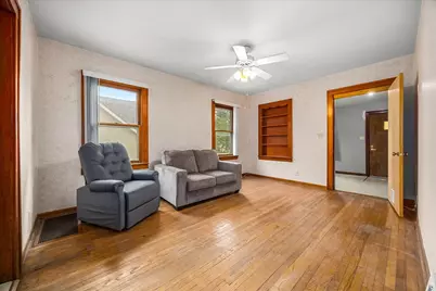 274 Kossuth Street, South Elgin, IL 60177 - Photo 5