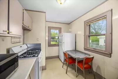 274 Kossuth Street, South Elgin, IL 60177 - Photo 9
