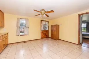 302 Norton St, Cabery, IL 60919 - Photo 19