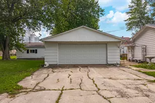 302 Norton St, Cabery, IL 60919 - Photo 5