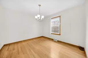 6422 S Komensky Ave, Chicago, IL 60629 - Photo 5