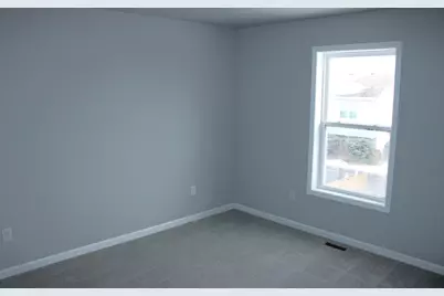 828 Blackhawk Drive, Braidwood, IL 60408 - Photo 17