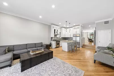 2338 N Oakley Avenue, Chicago, IL 60647 - Photo 5