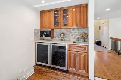39 The Court Of Cobblestone Court, Northbrook, IL 60062 - Photo 7