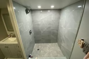 8136 S Luella Ave, Chicago, IL 60617 - Photo 19