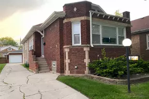 8136 S Luella Ave, Chicago, IL 60617 - Photo 1