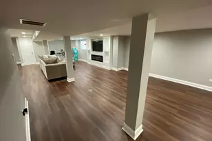 8136 S Luella Ave, Chicago, IL 60617 - Photo 15