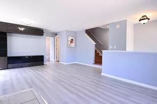2869 Shelly Ln, Aurora, IL 60504 - Photo 5
