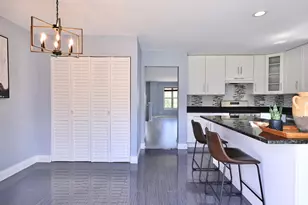 2869 Shelly Ln, Aurora, IL 60504 - Photo 13