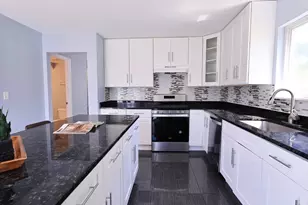 2869 Shelly Ln, Aurora, IL 60504 - Photo 11