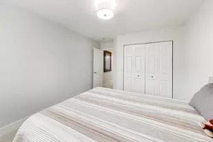 437 N Crooked Lake Ln, Lindenhurst, IL 60046 - Photo 29
