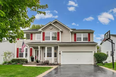 437 N Crooked Lake Lane, Lindenhurst, IL 60046 - Photo 1