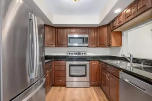 43 Foxcroft Rd, Naperville, IL 60565 - Photo 3