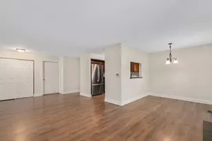 43 Foxcroft Rd, Naperville, IL 60565 - Photo 7