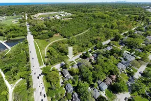 346 Lagoon Dr, Northfield, IL 60093 - Photo 35