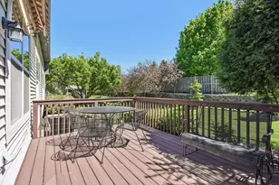 2261 Creekwood Dr, Mundelein, IL 60060 - Photo 23