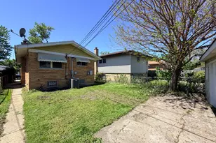 11719 S Throop St, Chicago, IL 60643 - Photo 3