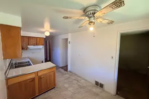 11719 S Throop St, Chicago, IL 60643 - Photo 9