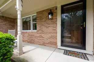 1426 Druid Hills Ct, Naperville, IL 60563 - Photo 3