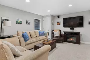 30404 Fowler Cir, Warrenville, IL 60555 - Photo 19