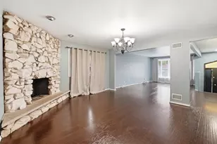 17142 Bernadine St, Lansing, IL 60438 - Photo 7