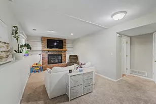 405 Carriage Hill Rd, Naperville, IL 60565 - Photo 13