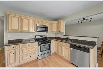 405 Carriage Hill Road, Naperville, IL 60565 - Photo 9