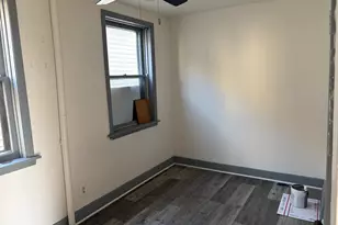 1643 W 32nd Pl, Chicago, IL 60608 - Photo 9