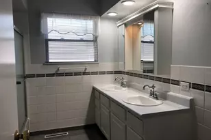 2616 Fontana Dr, Glenview, IL 60025 - Photo 5