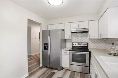 837 Garfield Avenue #A, Libertyville, IL 60048 - Photo 9