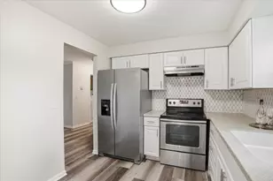 837 Garfield Ave, Libertyville, IL 60048 - Photo 9