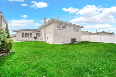 10916 Kingston Street, Westchester, IL 60154 - Photo 27