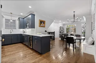 831 W Buckingham Pl, Chicago, IL 60657 - Photo 11