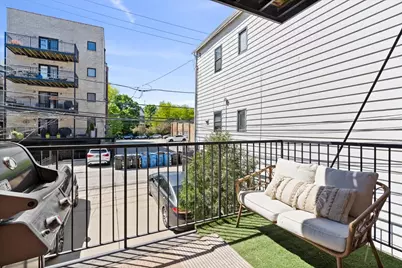 831 W Buckingham Place #1, Chicago, IL 60657 - Photo 25