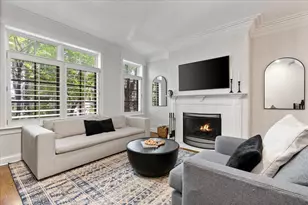831 W Buckingham Pl, Chicago, IL 60657 - Photo 3
