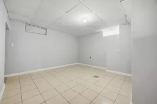 555 S Liberty St, Elgin, IL 60120 - Photo 25
