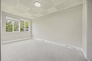 555 S Liberty St, Elgin, IL 60120 - Photo 17