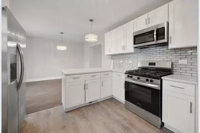 8435 S Cregier Avenue, Chicago, IL 60617 - Photo 11