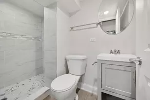 8435 S Cregier Ave, Chicago, IL 60617 - Photo 19
