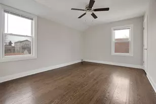 8435 S Cregier Ave, Chicago, IL 60617 - Photo 15