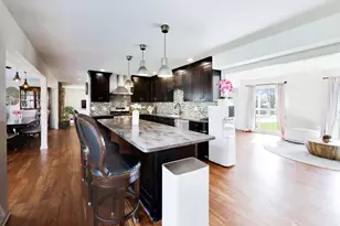 5S671 Buttonwood Ct, Naperville, IL 60540 - Photo 5