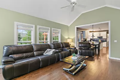 40W017 Carl Sandburg Road, Saint Charles, IL 60175 - Photo 13