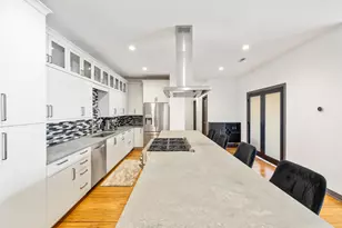 560 W Fulton St, Chicago, IL 60661 - Photo 5