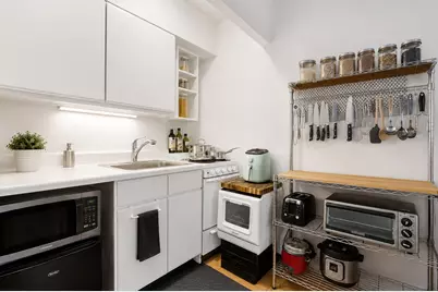 235 W Eugenie Street #G10, Chicago, IL 60614 - Photo 5