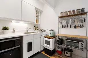 235 W Eugenie St, Chicago, IL 60614 - Photo 5