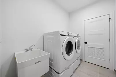 3310 N Harding Avenue, Chicago, IL 60618 - Photo 39