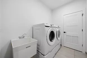 3310 N Harding Ave, Chicago, IL 60618 - Photo 39