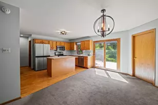 27106 S Fountainview Dr, Crete, IL 60417 - Photo 3