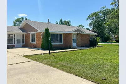 9405 S 76th Court, Hickory Hills, IL 60457 - Photo 3